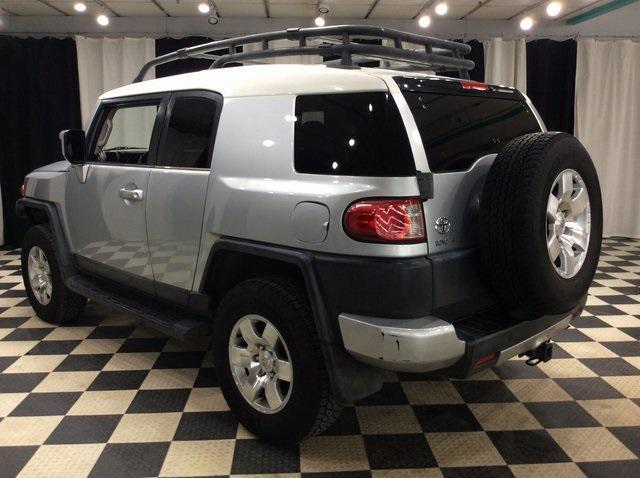 used 2007 Toyota FJ Cruiser car, priced at $9,999