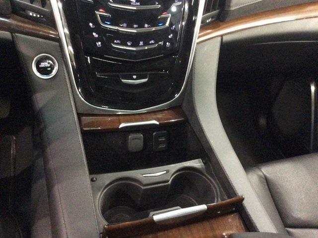 used 2020 Cadillac Escalade ESV car, priced at $39,999