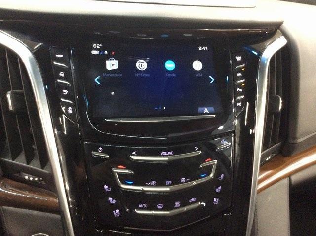 used 2020 Cadillac Escalade ESV car, priced at $39,999