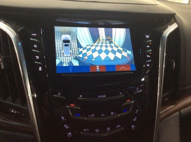 used 2020 Cadillac Escalade ESV car, priced at $39,999