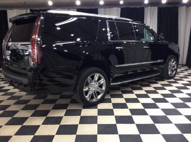 used 2020 Cadillac Escalade ESV car, priced at $39,999