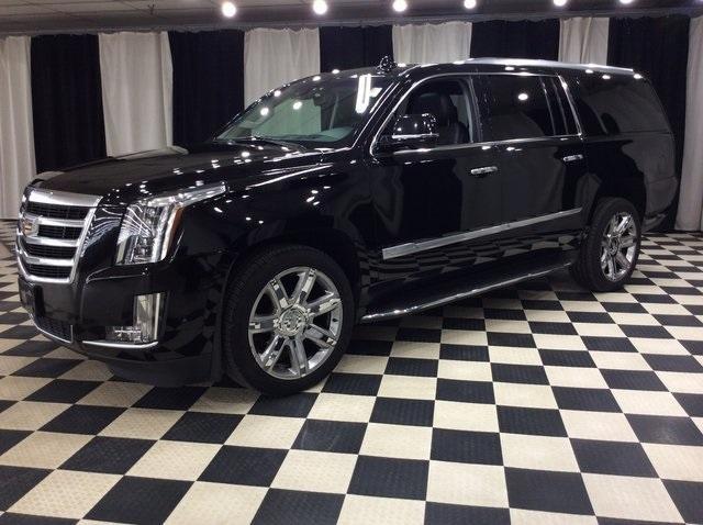 used 2020 Cadillac Escalade ESV car, priced at $39,999