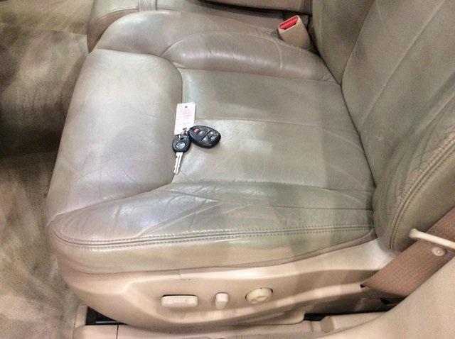 used 2006 Cadillac DTS car, priced at $9,999