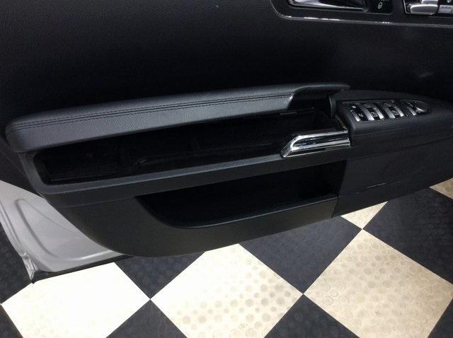 used 2007 Mercedes-Benz S-Class car, priced at $9,999