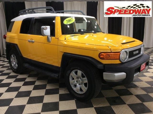 used 2007 Toyota FJ Cruiser car, priced at $15,999