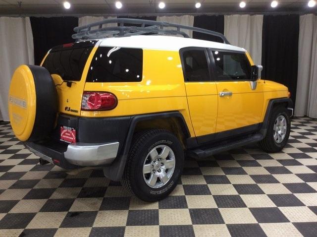 used 2007 Toyota FJ Cruiser car, priced at $15,999