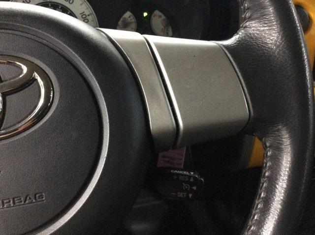 used 2007 Toyota FJ Cruiser car, priced at $15,999