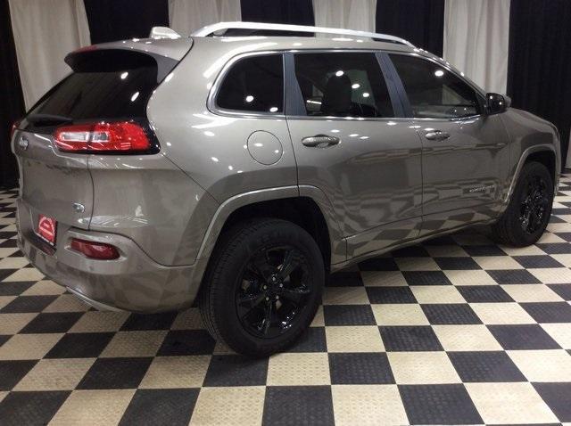 used 2016 Jeep Cherokee car, priced at $20,999
