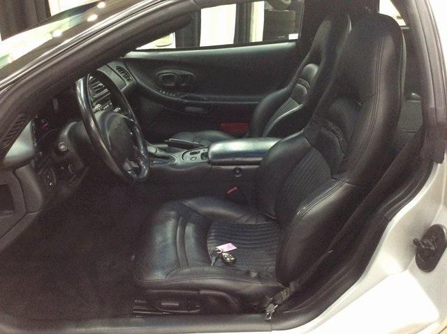 used 2002 Chevrolet Corvette car