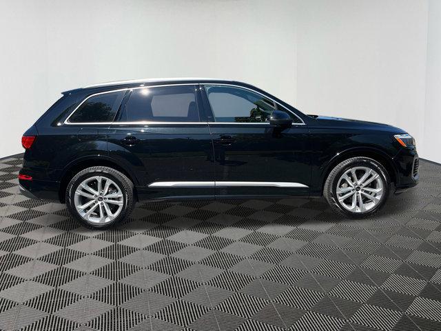 new 2025 Audi Q7 car, priced at $71,252