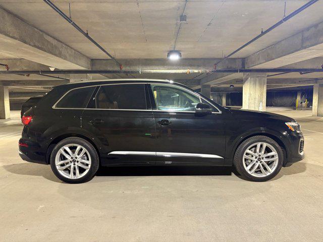 new 2025 Audi Q7 car, priced at $72,391