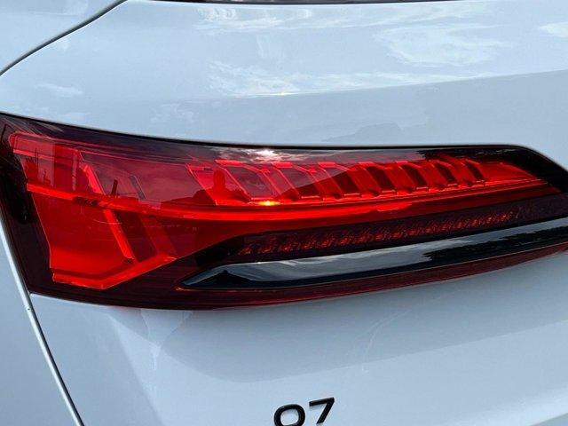 new 2025 Audi Q7 car, priced at $66,391