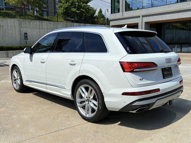 new 2025 Audi Q7 car, priced at $72,741