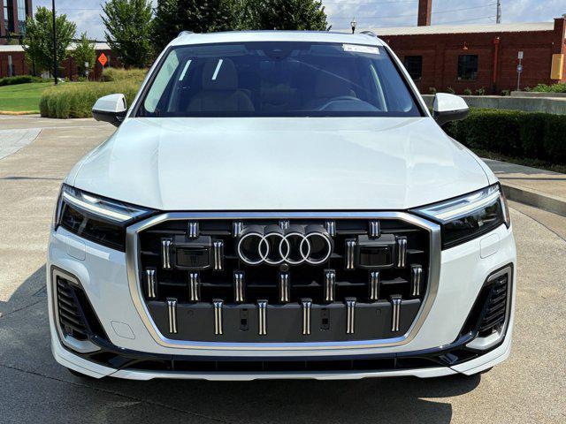new 2025 Audi Q7 car, priced at $72,741