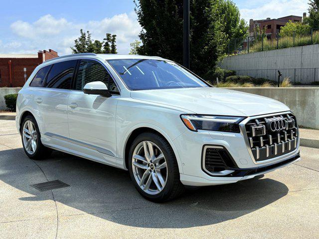 new 2025 Audi Q7 car, priced at $72,741