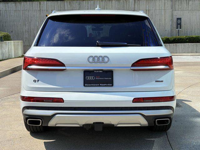 new 2025 Audi Q7 car, priced at $72,741