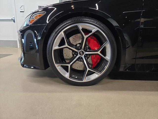 new 2025 Audi RS 6 Avant car, priced at $139,520