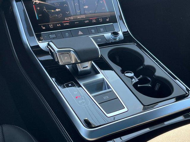 new 2025 Audi Q7 car, priced at $73,081