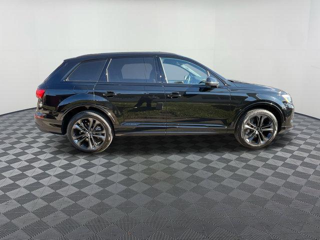 new 2025 Audi Q7 car, priced at $73,081