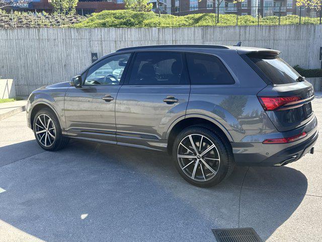 new 2025 Audi Q7 car, priced at $69,881