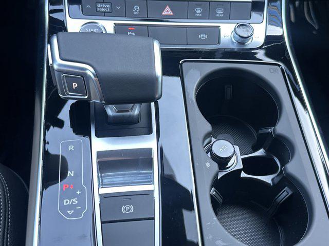 new 2025 Audi Q7 car, priced at $69,881