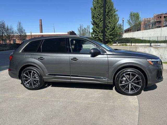 new 2025 Audi Q7 car, priced at $69,881