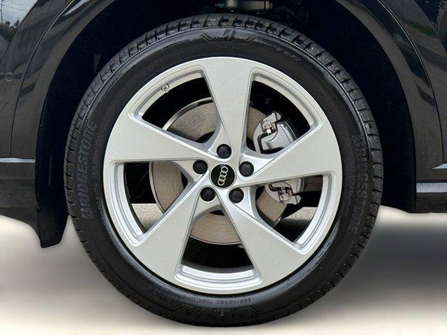 new 2025 Audi Q5 car, priced at $61,300