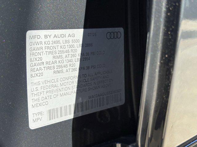 new 2025 Audi Q5 car, priced at $60,071