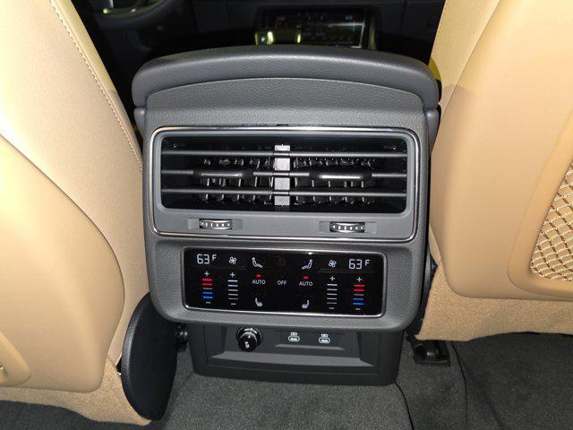 new 2025 Audi Q7 car, priced at $71,851