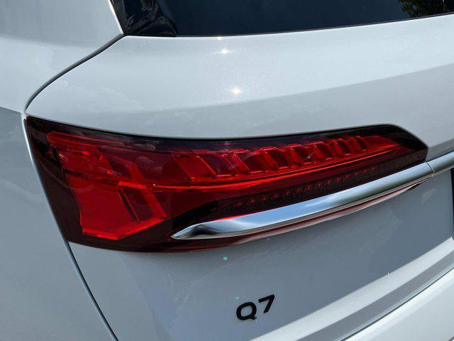 new 2025 Audi Q7 car, priced at $71,373