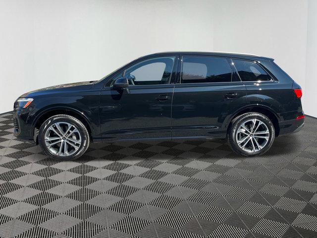 new 2025 Audi Q7 car, priced at $62,902