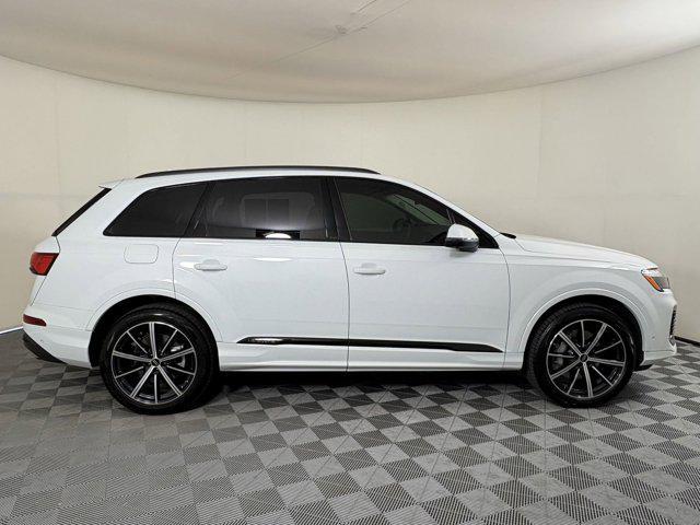 used 2025 Audi Q7 car, priced at $48,997