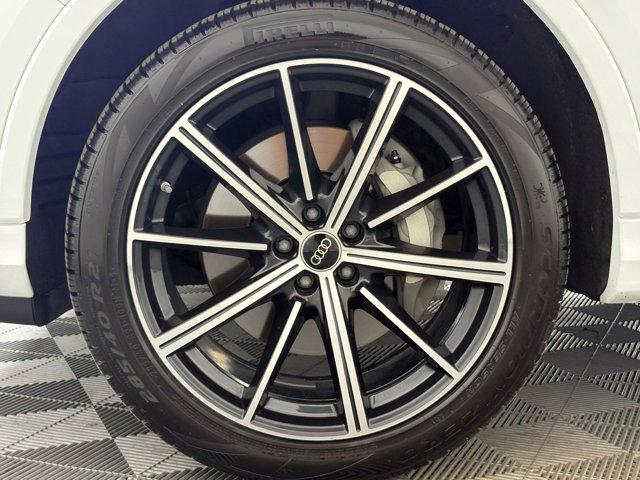 used 2025 Audi Q7 car, priced at $48,997
