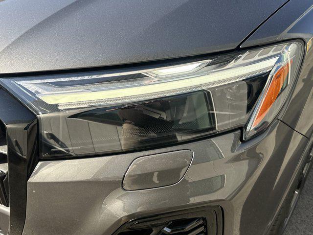 new 2025 Audi Q7 car, priced at $73,861