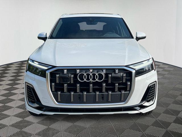 new 2025 Audi Q7 car, priced at $67,492