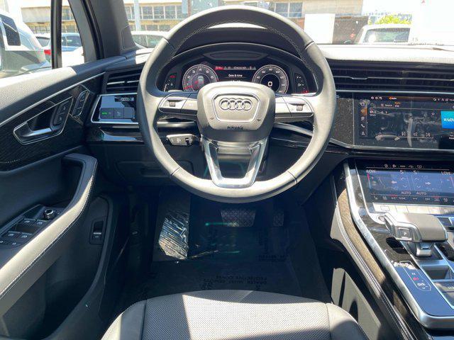 new 2025 Audi Q7 car, priced at $73,133