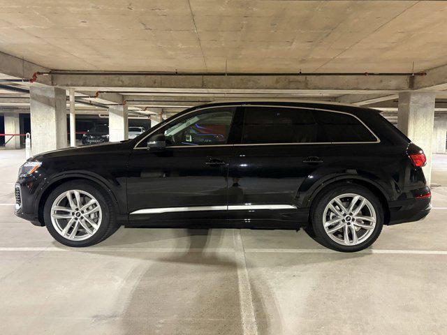 new 2025 Audi Q7 car, priced at $72,391