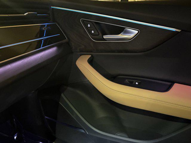 new 2025 Audi Q7 car, priced at $72,391