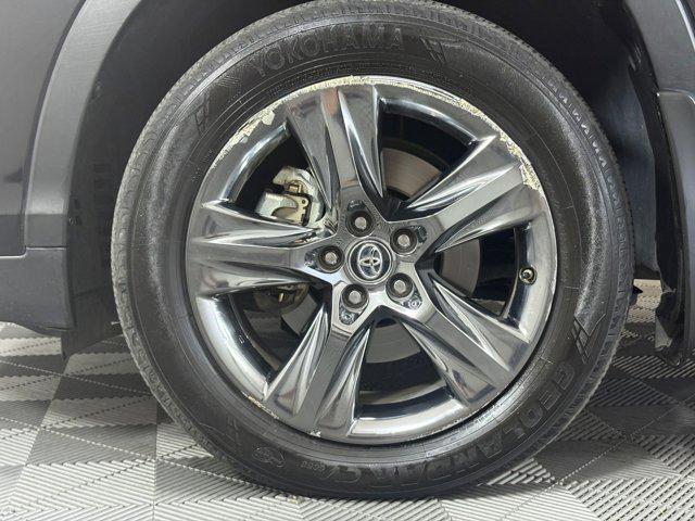 used 2018 Toyota Highlander Hybrid car, priced at $24,999