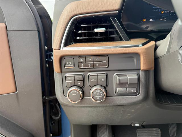 new 2025 Chevrolet Suburban car, priced at $81,746