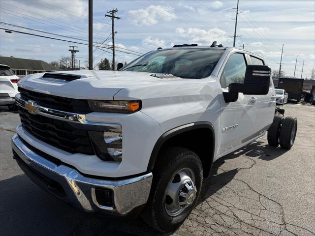 new 2025 Chevrolet Silverado 3500 car, priced at $59,580