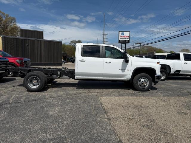 new 2025 Chevrolet Silverado 3500 car, priced at $59,580