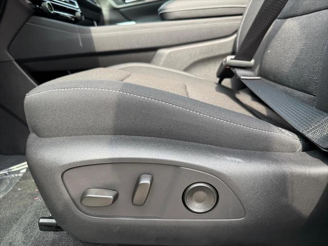 new 2025 Chevrolet Traverse car, priced at $42,695