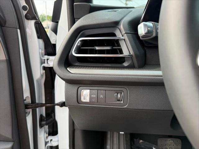 new 2025 Chevrolet Traverse car, priced at $42,695
