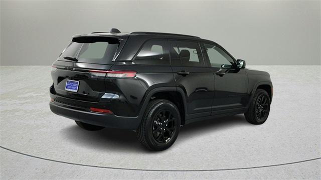 new 2025 Jeep Grand Cherokee car, priced at $40,704