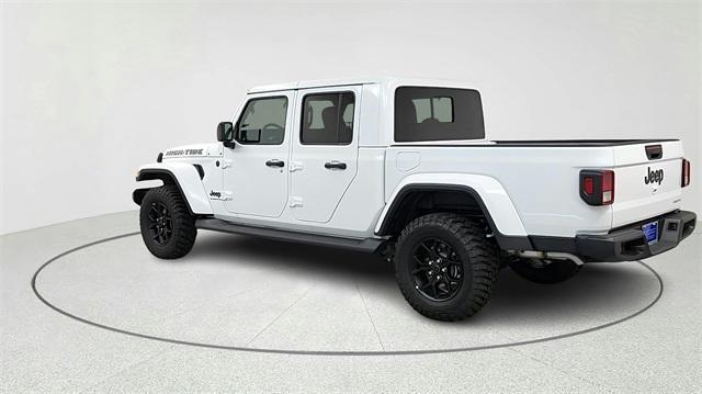 new 2025 Jeep Gladiator car, priced at $43,879