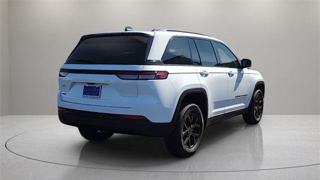 new 2025 Jeep Grand Cherokee car, priced at $38,238