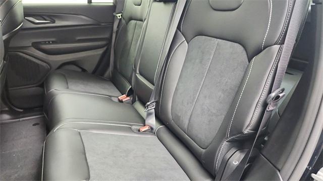 new 2025 Jeep Grand Cherokee car, priced at $40,208