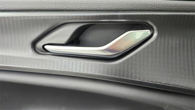 new 2025 Jeep Grand Cherokee car, priced at $40,208
