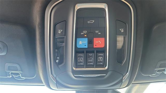 new 2025 Jeep Grand Cherokee car, priced at $56,053